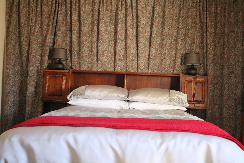 Grysbok Self Catering Accommodation Oudtshoorn Bagian luar foto